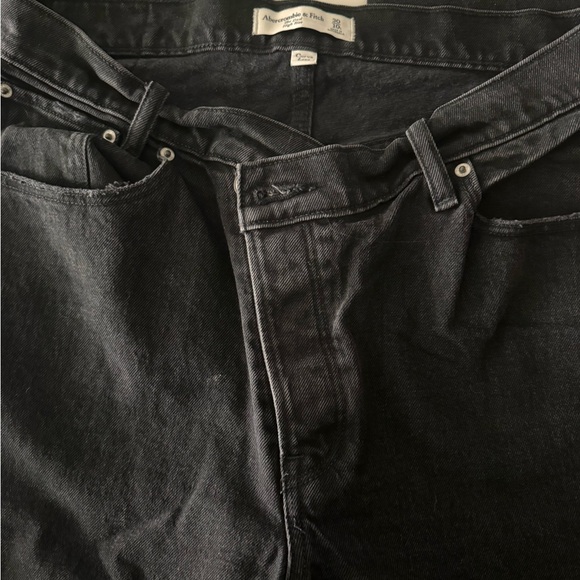 Abercrombie & Fitch Women's High Rise Black Jeans - Picture 9 of 9